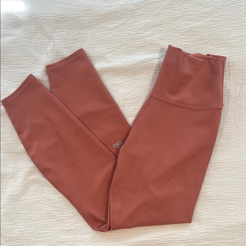 Alo Yoga Rust/Salmon Leggings